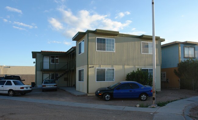 3607 Kolendo Ct in Las Vegas, NV - Building Photo - Building Photo