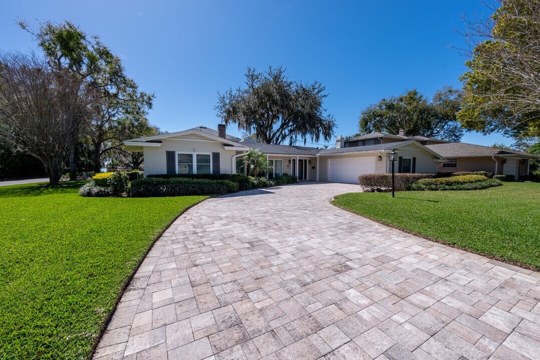 100 Whitecaps Cir in Maitland, FL - Building Photo