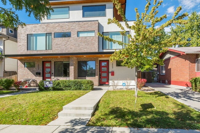 property at 2567 S Acoma St