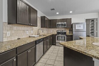 509 Red Tailed Hawk Dr in Pflugerville, TX - Foto de edificio - Building Photo