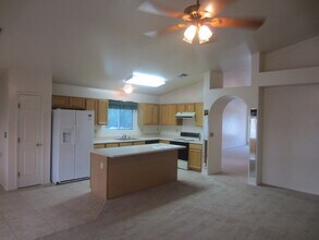 7583 S Wildberry Ave in Tucson, AZ - Building Photo - Building Photo