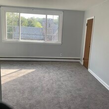 6324 Crescentville Rd, Unit #2 in Philadelphia, PA - Building Photo - Building Photo