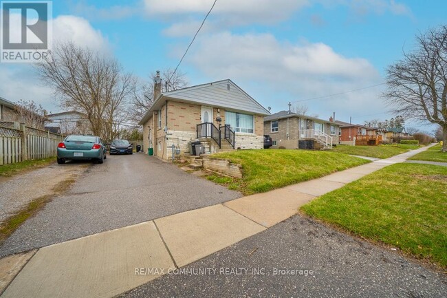 776 Phillip Murray Ave in Oshawa, ON - Building Photo - Building Photo