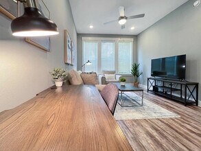 4310 W Spruce St, Unit SI FL1-ID1504548P in Tampa, FL - Building Photo - Building Photo