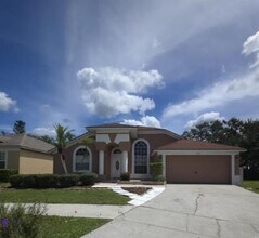 18005 Palm Breeze Dr in Tampa, FL - Building Photo - Building Photo