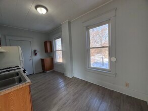 1112 N Gilbert St in Danville, IL - Building Photo - Building Photo