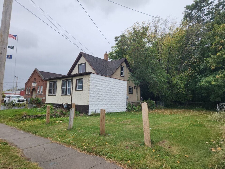 227 Dewey Ave in Rochester, NY - Building Photo