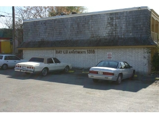 Gardina Courts in San Antonio, TX - Building Photo - Building Photo