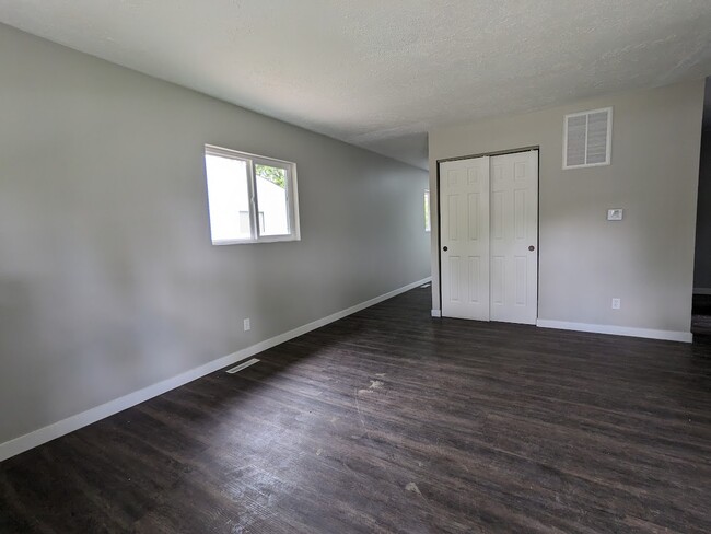 3058 Nuway Rd in Columbus, OH - Building Photo - Building Photo