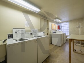 1044 W George St, Unit #1050-101 in Chicago, IL - Building Photo - Building Photo