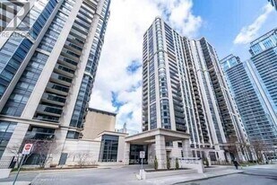 155 Beecroft Rd in Toronto, ON - Building Photo