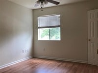 714 Memorial Mews St - 10