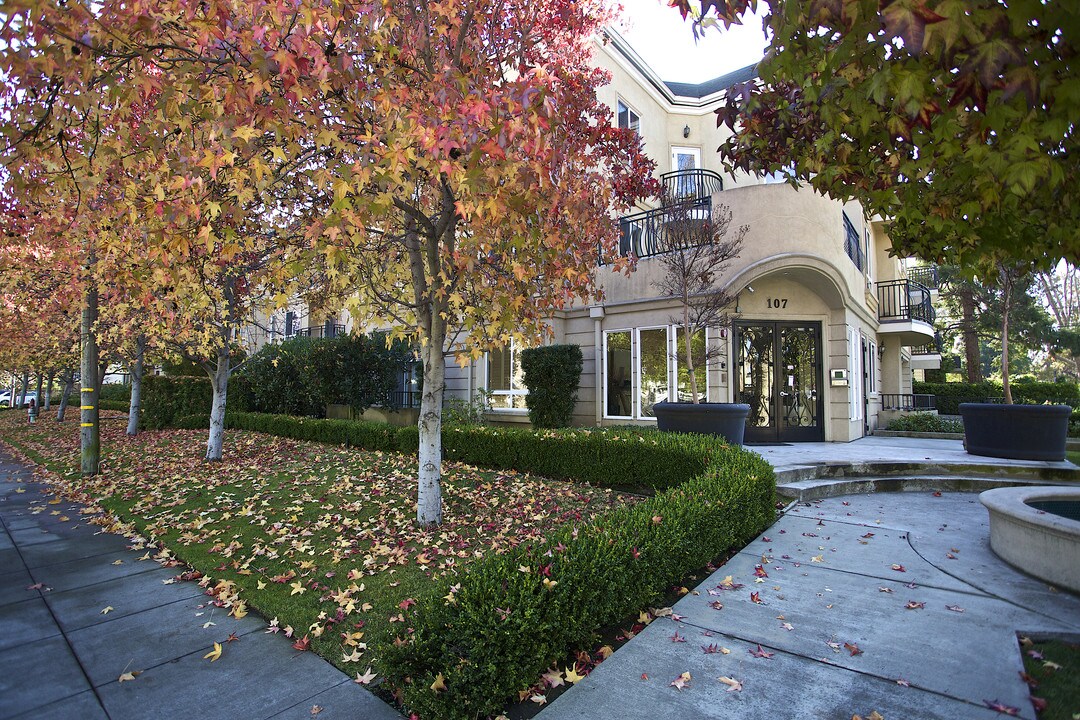 1507 Newlands Ave in Burlingame, CA - Foto de edificio