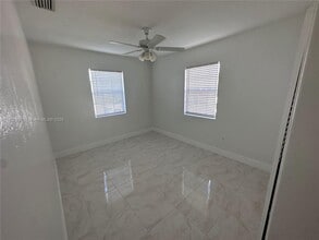1220 NW 53rd St in Miami, FL - Building Photo - Building Photo