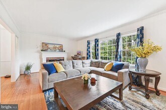 6719 Baron Rd in McLean, VA - Building Photo - Building Photo