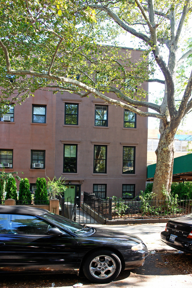 117 1st Pl in Brooklyn, NY - Foto de edificio - Building Photo