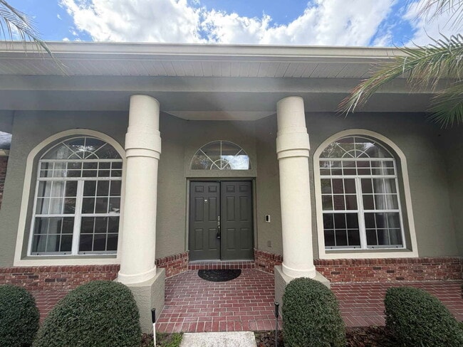 5290 Chiswick Cir in Belle Isle, FL - Building Photo - Building Photo