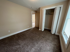 309 E Chapin St-Unit -#3 in Cadillac, MI - Foto de edificio - Building Photo