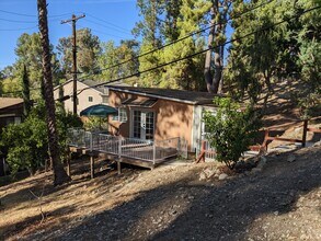 4807 Escobedo Dr in Woodland Hills, CA - Building Photo - Building Photo