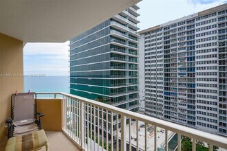 1980 S Ocean Dr, Unit 11C in Hallandale Beach, FL - Building Photo - Building Photo