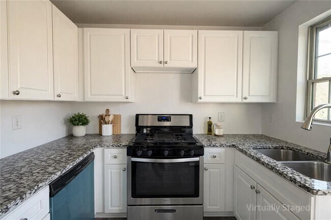 1488 E Forrest Ave in Atlanta, GA - Building Photo - Building Photo