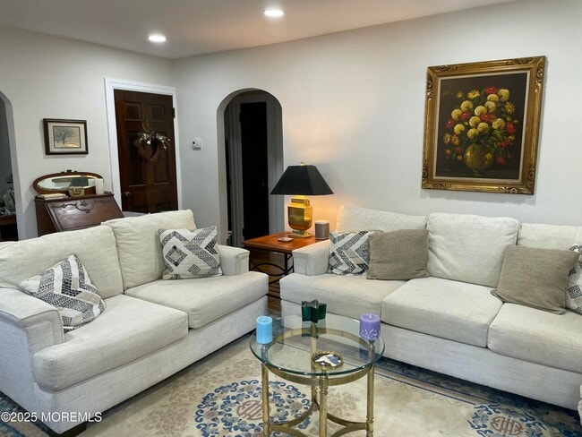 432 Wells Ave in Ocean Township, NJ - Building Photo - Building Photo