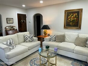 432 Wells Ave in Ocean Township, NJ - Building Photo - Building Photo