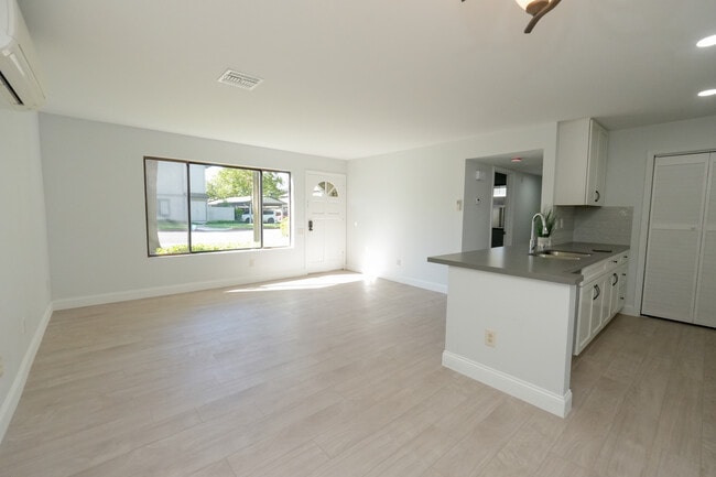 property at 4952 Flat Rock Cir