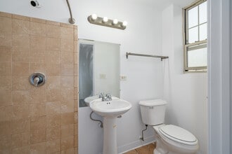 4114 W Washington Blvd Chicago, IL 60624 in Chicago, IL - Building Photo - Interior Photo