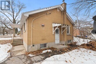 1610 Alta Vista Dr in Ottawa, ON - Building Photo - Building Photo