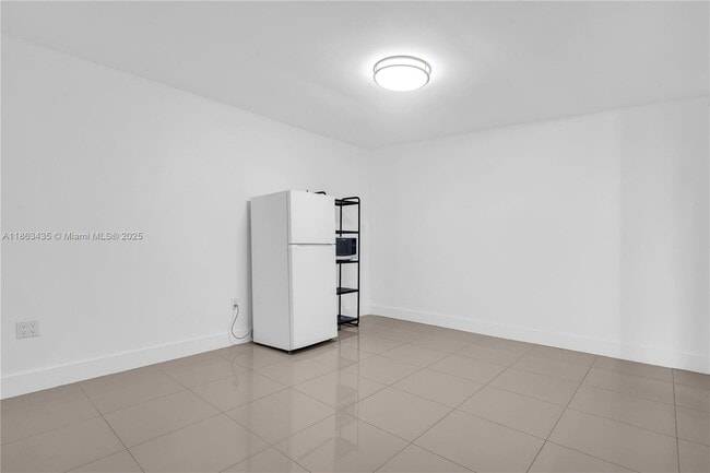7930 SW 36th Terrace in Miami, FL - Building Photo - Building Photo