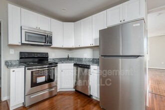 230 S Broadway-Unit -Apt 5 in Baltimore, MD - Foto de edificio - Building Photo