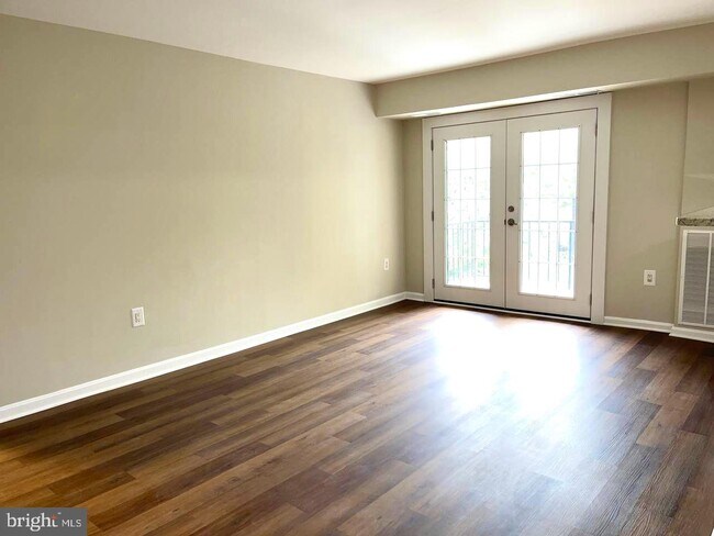 418 N Armistead St-Unit -201 in Alexandria, VA - Building Photo - Building Photo