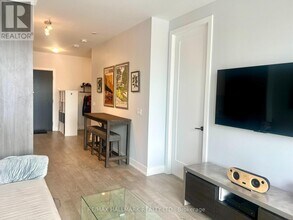 11 Lillian St in Toronto, ON - Building Photo - Building Photo