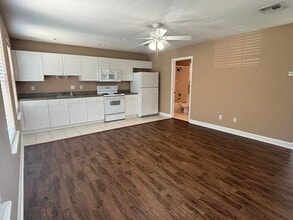 3722 Longfellow Rd in Tallahassee, FL - Foto de edificio - Building Photo