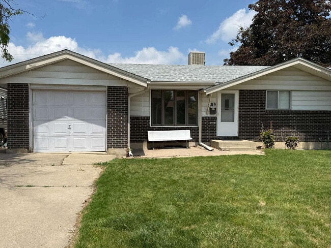 889 W 102nd Pl in Northglenn, CO - Building Photo - Building Photo