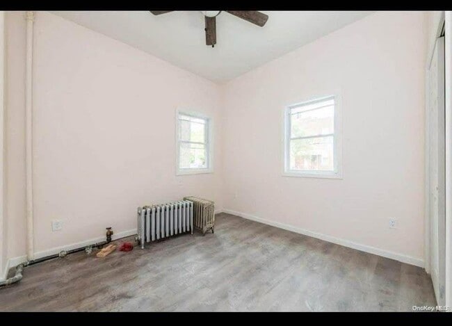 162 Bay 49th St in Brooklyn, NY - Building Photo - Building Photo