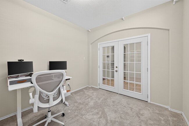 property at 6230 Hollydale Ridge Ln