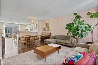 4647 S Lake Park Ave in Chicago, IL - Building Photo - Building Photo