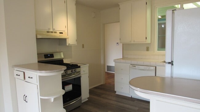 130-132-132 Seal Rock Dr in San Francisco, CA - Building Photo - Building Photo