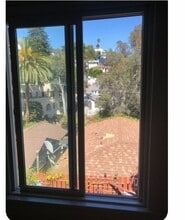 1942 Orchard Ave in Los Angeles, CA - Building Photo - Building Photo