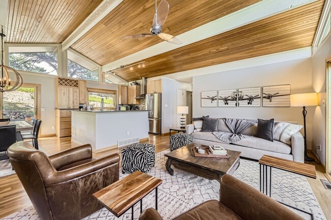 389 S Cedar Brook Rd in Boulder, CO - Building Photo - Building Photo