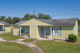 El Camino Homes in Beaumont, TX - Building Photo - Building Photo