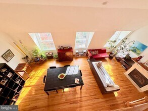 2125 S St NW in Washington, DC - Foto de edificio - Building Photo