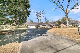 1001 Wheeler Dr in Hanahan, SC - Building Photo - Building Photo