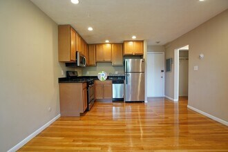 360 Market St in Boston, MA - Building Photo - Building Photo