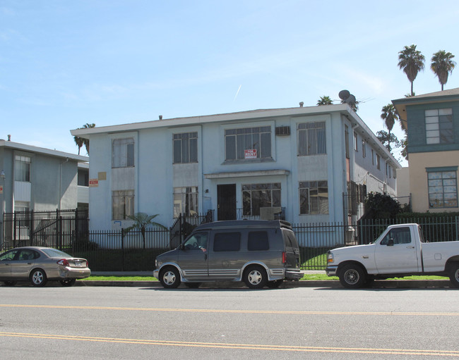 4830 Coliseum St in Los Angeles, CA - Building Photo - Building Photo