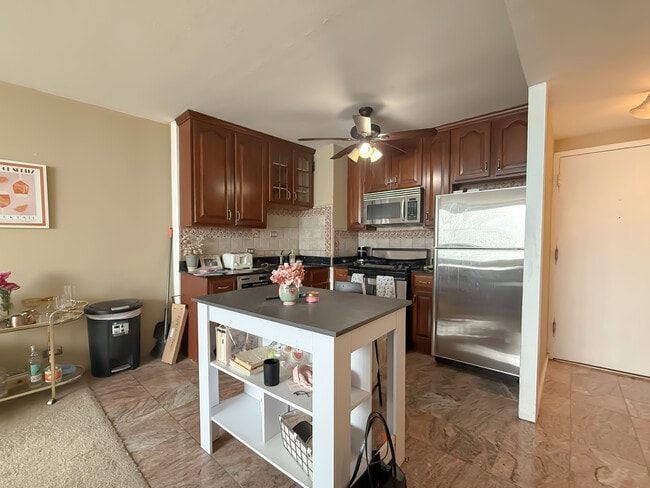 1150 N Lake Shore Dr in Chicago, IL - Building Photo - Building Photo