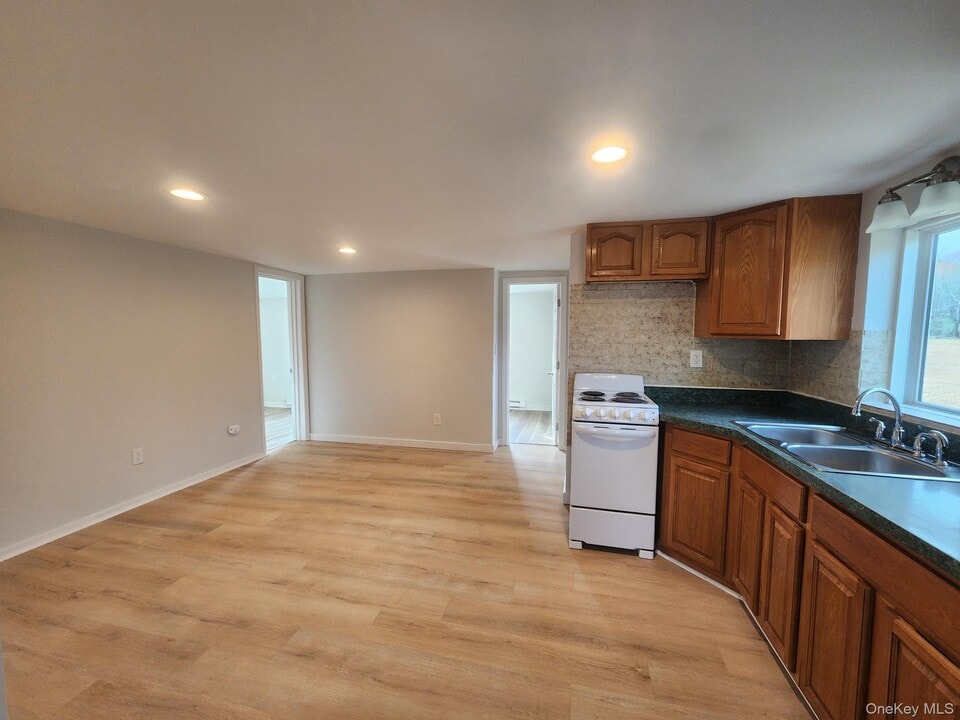 251 Samsonville Rd in Kerhonkson, NY - Building Photo