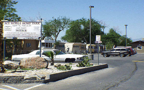 Ace Village Mobile Home Park in Las Vegas, NV - Foto de edificio - Building Photo